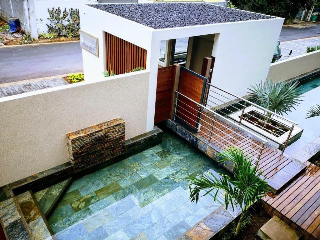 2 Bedroom Flat 15 Mins Walk From Flic En Flac Beach Exterior photo