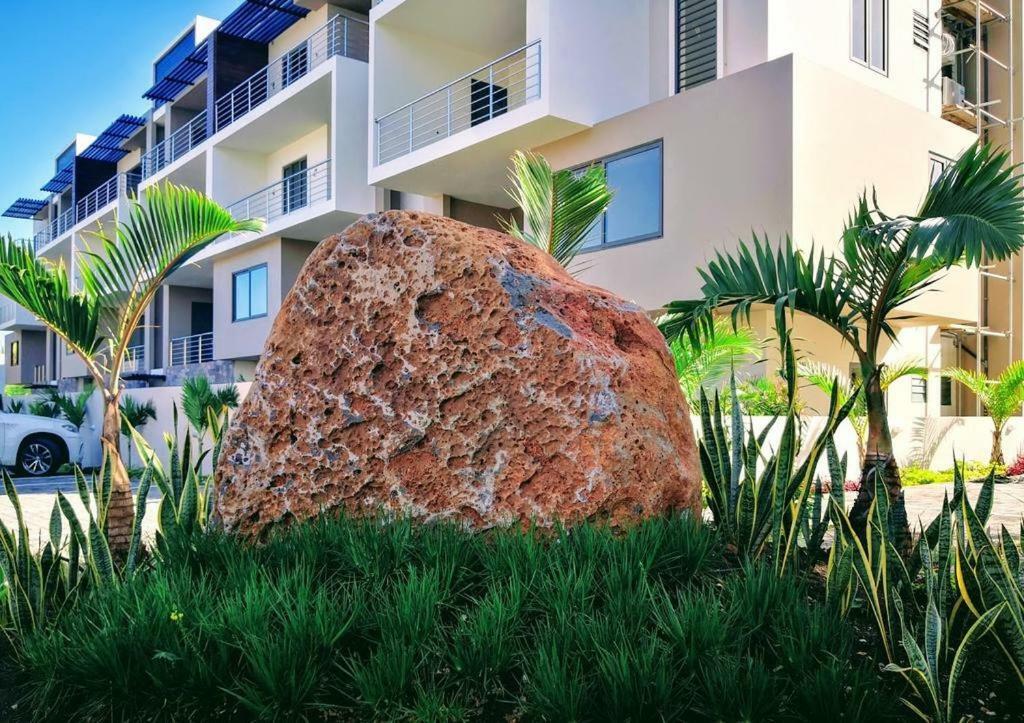 2 Bedroom Flat 15 Mins Walk From Flic En Flac Beach Exterior photo
