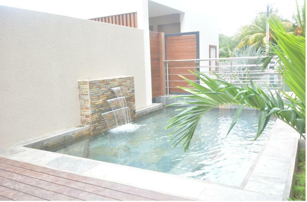2 Bedroom Flat 15 Mins Walk From Flic En Flac Beach Exterior photo