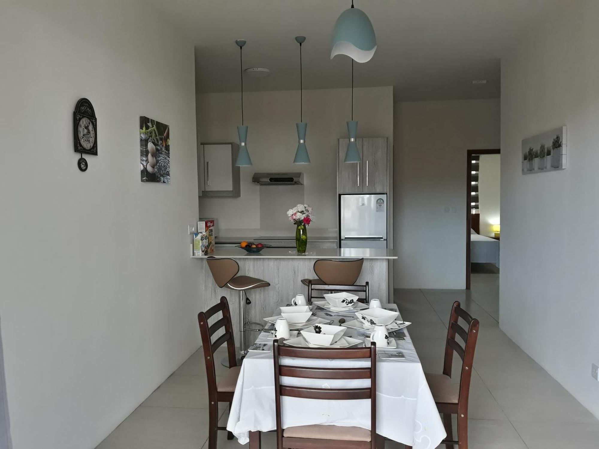 2 Bedroom Flat 15 Mins Walk From Flic En Flac Beach Exterior photo