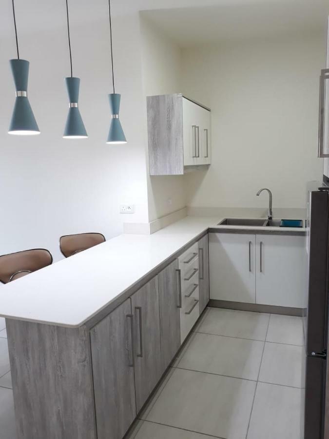 2 Bedroom Flat 15 Mins Walk From Flic En Flac Beach Exterior photo