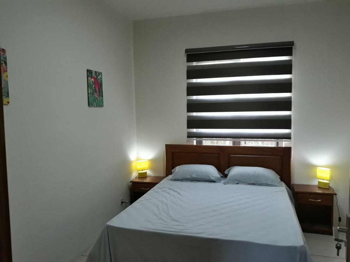 2 Bedroom Flat 15 Mins Walk From Flic En Flac Beach Exterior photo