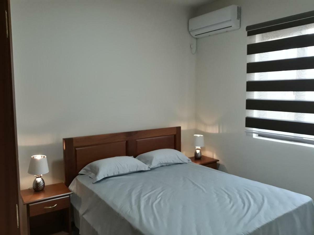 2 Bedroom Flat 15 Mins Walk From Flic En Flac Beach Exterior photo